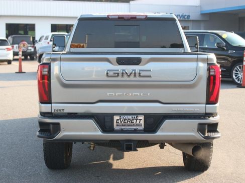 Used 2024 GMC Sierra 3500 Denali Ultimate AWD/4WD image 6