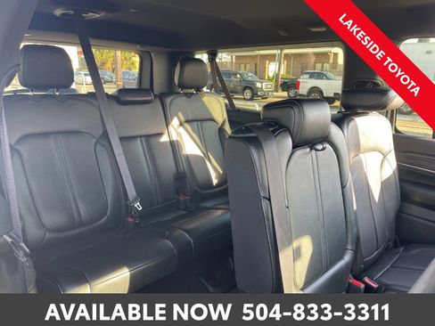 Used 2024 Jeep Wagoneer L Series II image 20