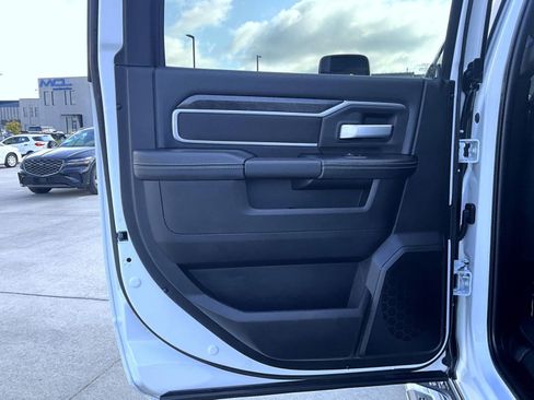 Used 2024 RAM 2500 Big Horn image 18