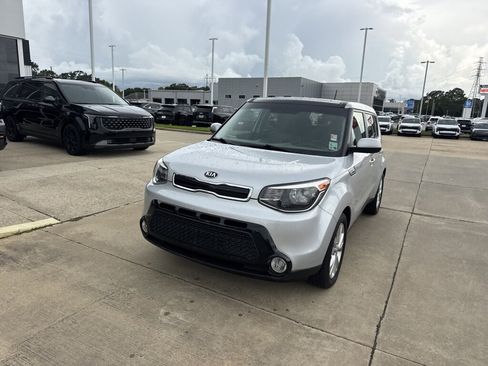 Used 2016 Kia Soul + w/ Primo Package FWD image 4