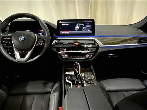 Used 2022 BMW 530i xDrive w/ Convenience Package AWD/4WD image 14