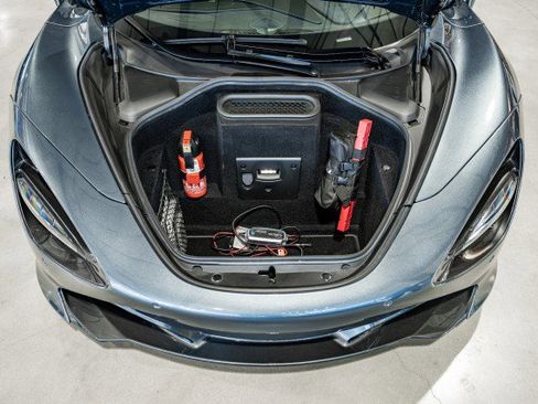 Used 2018 McLaren 720S Performance image 11