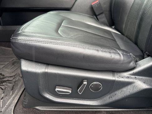 Used 2021 Ford Expedition Max Limited image 13