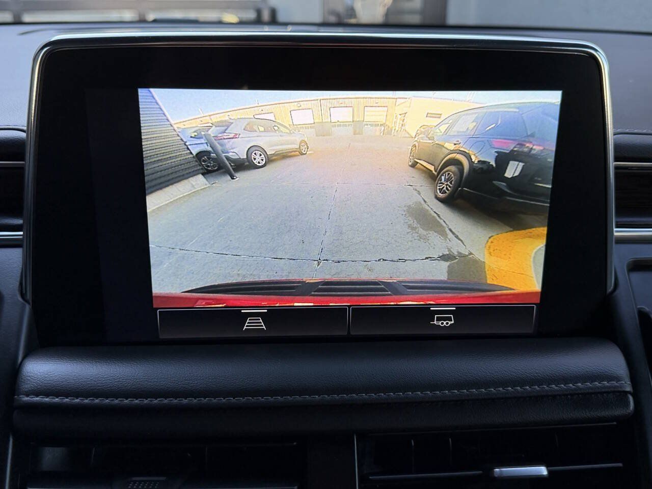 Used 2022 Chevrolet Tahoe Z71 AWD/4WD image 30
