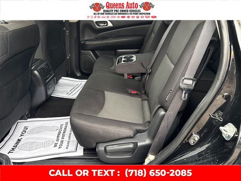 Used 2019 Nissan Pathfinder S AWD/4WD image 11