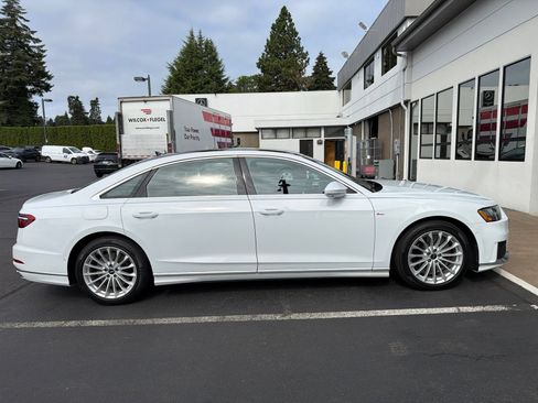 Used 2021 Audi A8 L 4.0T AWD/4WD image 4