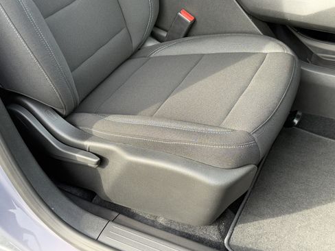 New 2026 Chevrolet Equinox EV LT image 21