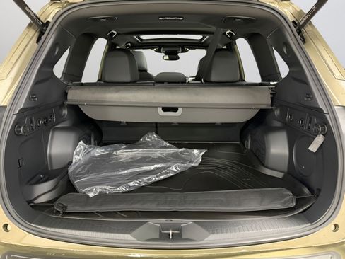 New 2025 Subaru Forester Limited w/ Popular Package image 9