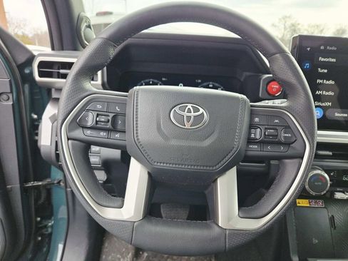 Used 2025 Toyota 4Runner TRD Off-Road Premium image 10