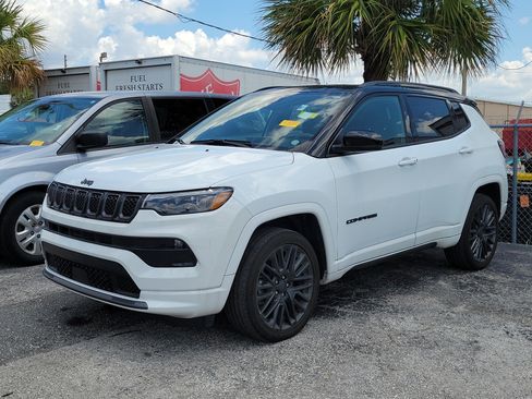 Used 2023 Jeep Compass High Altitude AWD/4WD image 3