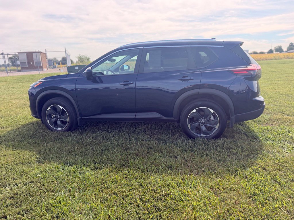 Certified 2026 Nissan Rogue SV w/ SV Premium Package AWD/4WD image 8