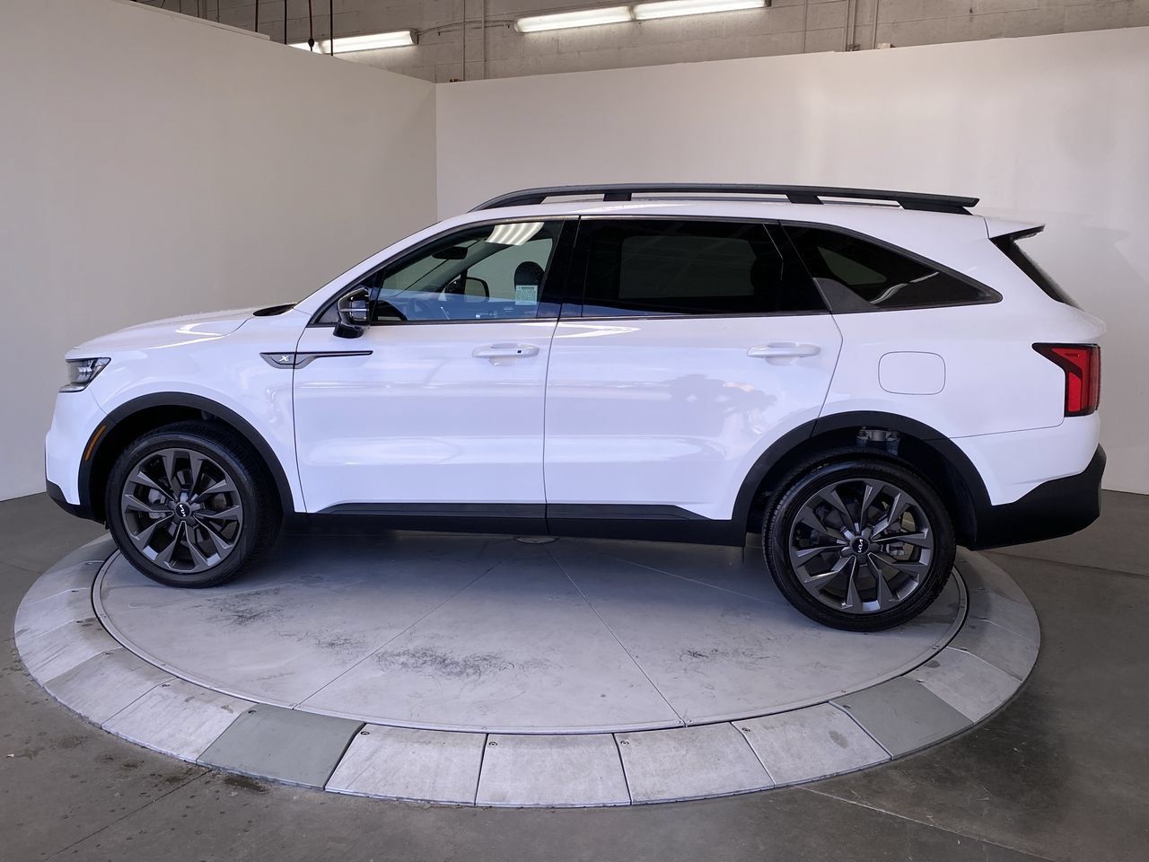 Certified 2022 Kia Sorento SX Prestige AWD/4WD image 2