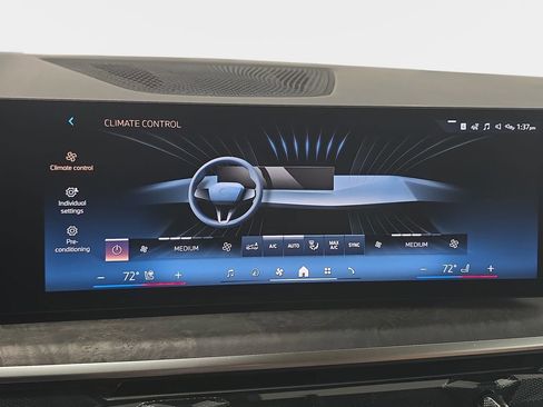 Used 2026 BMW X7 xDrive40i w/ Premium Package AWD/4WD image 18