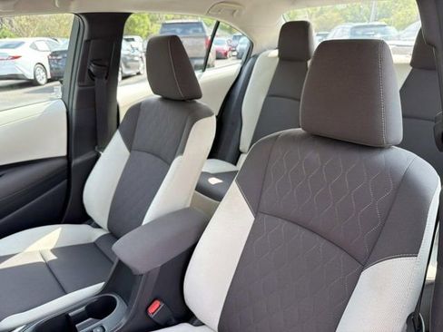 Certified 2025 Toyota Corolla LE image 10