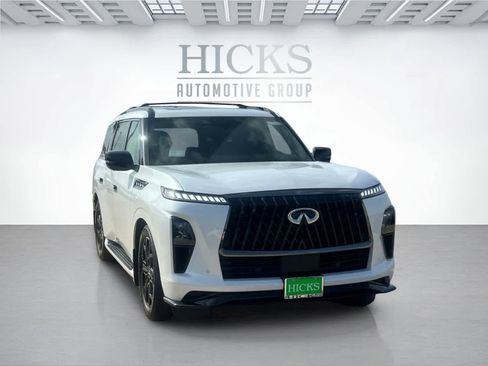 New 2026 INFINITI QX80 4WD w/ Sport Exterior Package image 3