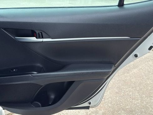 Used 2018 Toyota Camry LE FWD image 28