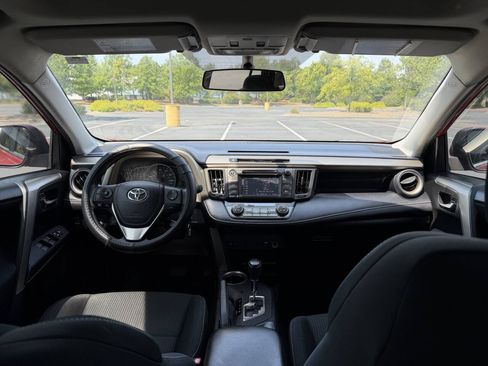 Used 2015 Toyota RAV4 XLE FWD image 20