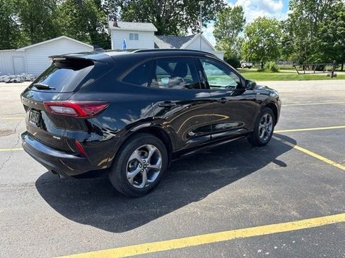 Used 2023 Ford Escape ST-Line w/ Tech Pack #1 AWD/4WD image 3
