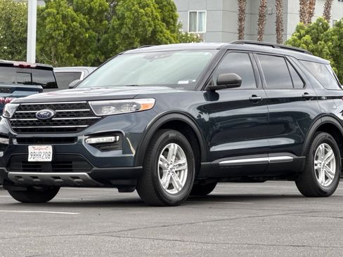 Used 2022 Ford Explorer XLT w/ Equipment Group 202A image 9