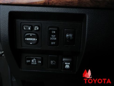 Used 2021 Toyota Tundra 1794 Edition AWD/4WD image 20