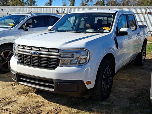 Used 2023 Ford Maverick Lariat w/ Lariat Luxury Package image 3