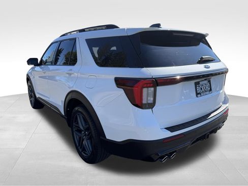 Used 2025 Ford Explorer ST AWD/4WD image 8