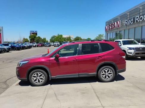 Used 2021 Subaru Forester Premium w/ Popular Package #1 AWD/4WD image 8