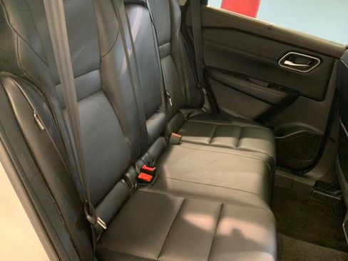 Used 2021 Nissan Rogue SV w/ Premium Package image 47