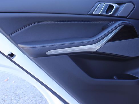 New 2026 BMW X5 xDrive40i w/ Premium Package image 11