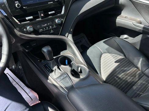 Used 2023 Toyota Camry SE FWD image 15