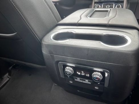 Used 2024 GMC Yukon Denali AWD/4WD image 31