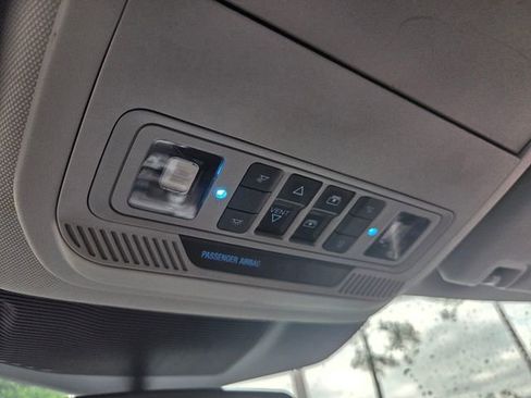 Used 2021 Ford Explorer XLT w/ Equipment Group 202A image 35