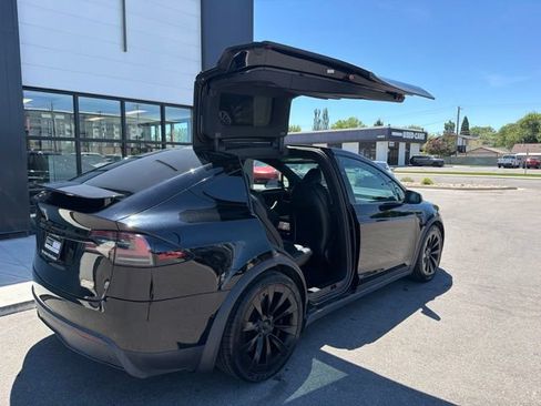 Used 2022 Tesla Model X Plaid AWD/4WD image 14