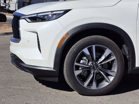 Used 2025 INFINITI QX60 Luxe w/ Vision Package image 6