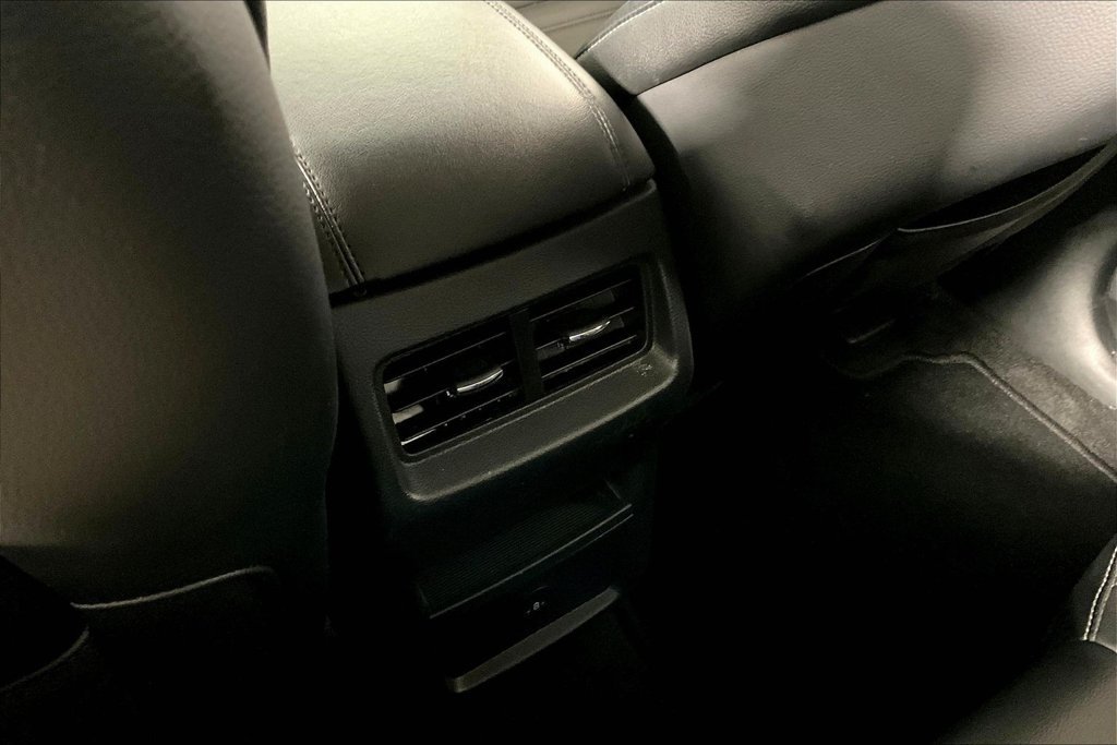 Used 2024 Ford Edge SEL AWD/4WD image 35