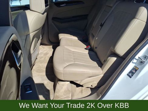 Used 2016 Mercedes-Benz GL 450 4MATIC image 12