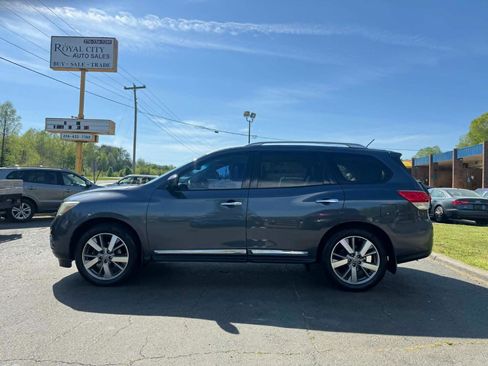 Used 2013 Nissan Pathfinder Platinum w/ Platinum Premium Pkg image 8