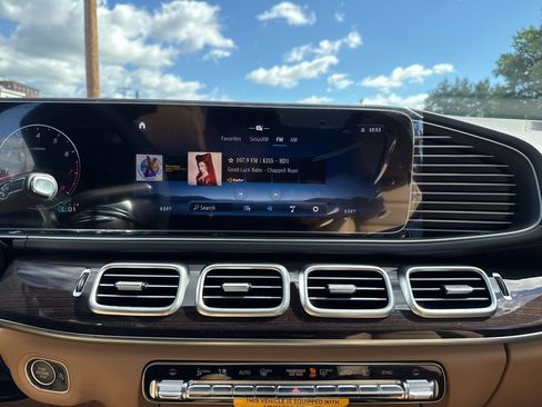 New 2026 Mercedes-Benz GLS 450 4MATIC image 38