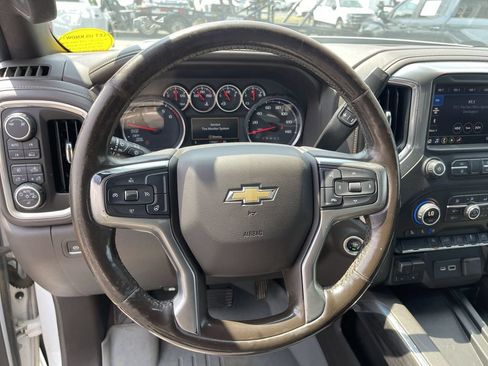 Used 2019 Chevrolet Silverado 1500 LTZ w/ LTZ Convenience Package AWD/4WD image 14