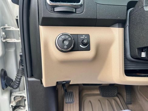 Used 2011 GMC Acadia SLT image 14