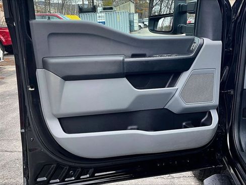 Used 2024 Ford F350 XL w/ Snow Plow Prep Package image 9