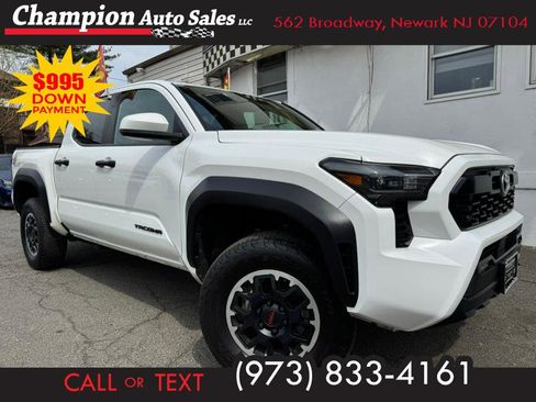 Used 2024 Toyota Tacoma TRD Off-Road image 1