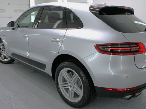 Used 2017 Porsche Macan S image 16
