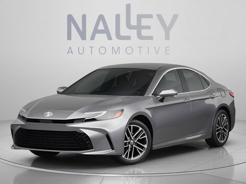Certified 2025 Toyota Camry XLE FWD image 1