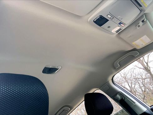 Used 2019 Subaru Outback 2.5i Premium image 13