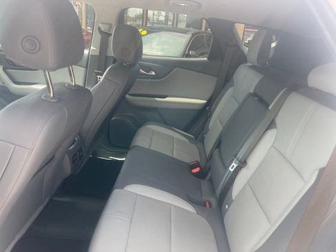 Used 2020 Chevrolet Blazer LT w/ Sound & Technology Package FWD image 15