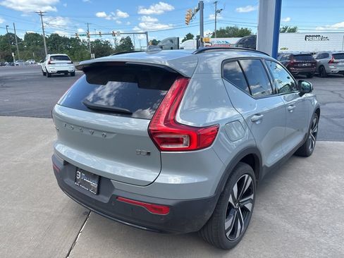 Used 2024 Volvo XC40 B5 Ultimate w/ Protection Package Premier AWD/4WD image 6