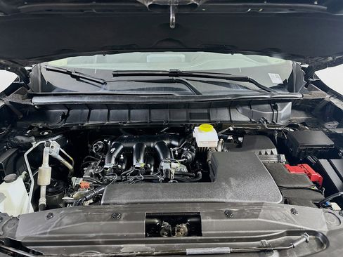 Used 2025 Nissan Pathfinder SV image 35