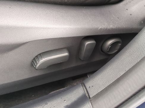 Used 2023 Subaru Outback Premium image 16