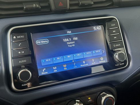 Used 2025 Nissan Versa SV FWD image 21
